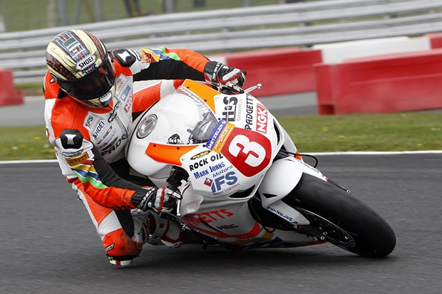 John McGuinness in action at Oulton Park (Glynne Lewis)